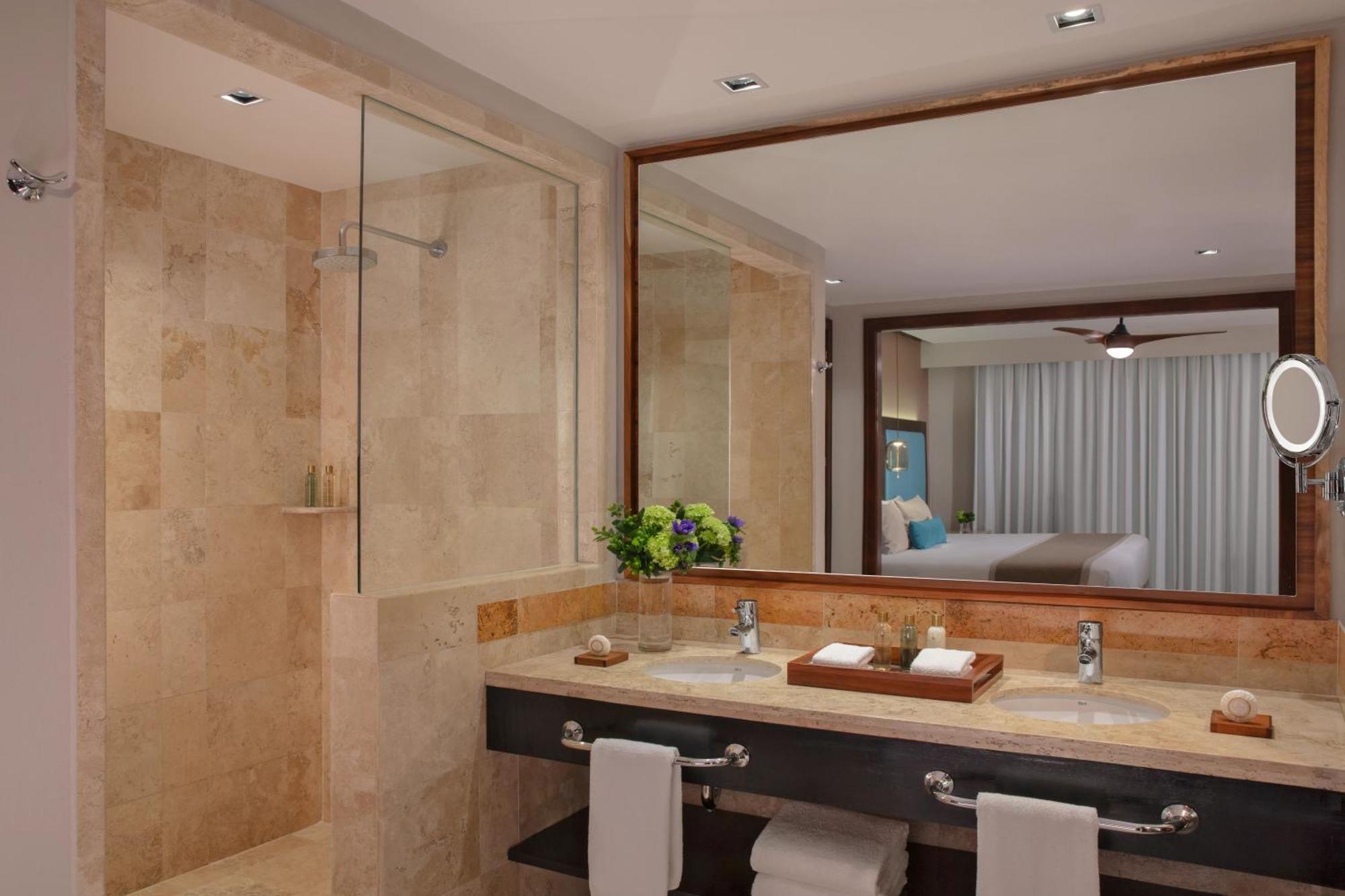 Preferred Club Ocean Front King Bed